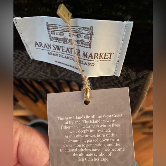 New with Tags Aran Sweater Co. Celtic Birds Scarf - Picture 5 of 5